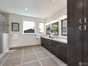 225 Ward Street, Seattle WA 98109