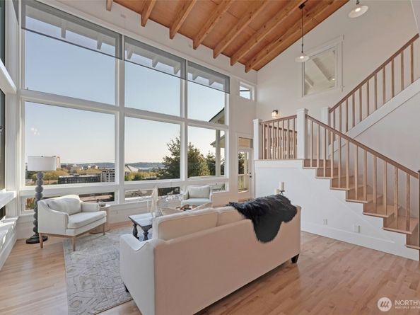 225 Ward Street, Seattle WA 98109