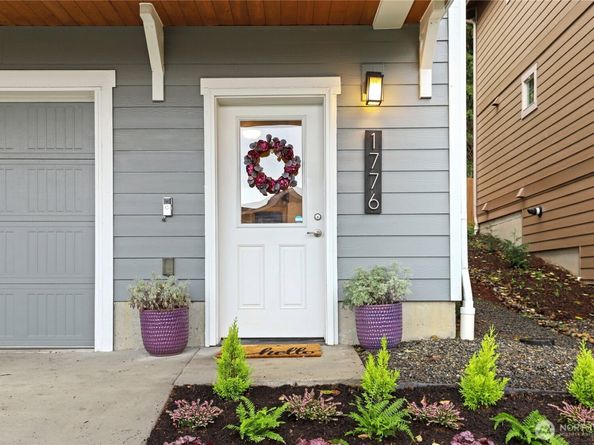 1776 Bungalow Way NE, Poulsbo WA 98370