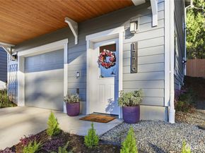 1776 Bungalow Way NE, Poulsbo WA 98370
