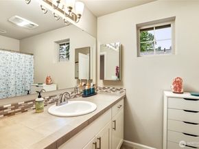 1776 Bungalow Way NE, Poulsbo WA 98370