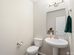 1776 Bungalow Way NE, Poulsbo WA 98370