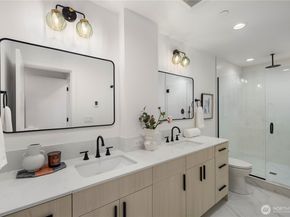 528 B N 72nd Street, Seattle WA 98103