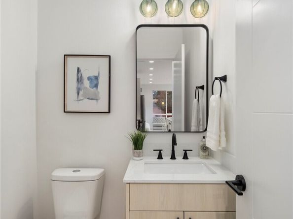 528 B N 72nd Street, Seattle WA 98103