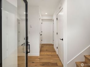 528 B N 72nd Street, Seattle WA 98103