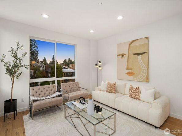 528 B N 72nd Street, Seattle WA 98103