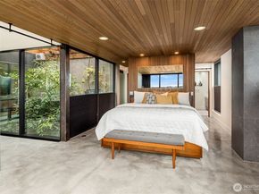 122 10th Avenue, Kirkland WA 98033