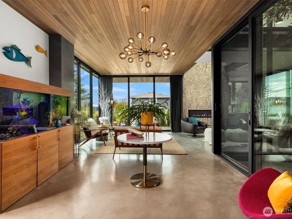 122 10th Avenue, Kirkland WA 98033