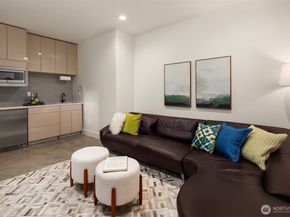 122 10th Avenue, Kirkland WA 98033