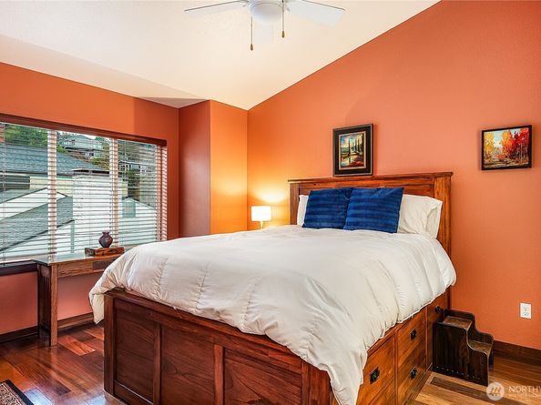 2400 W Boston Street, Seattle WA 98199