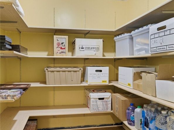 2400 W Boston Street, Seattle WA 98199