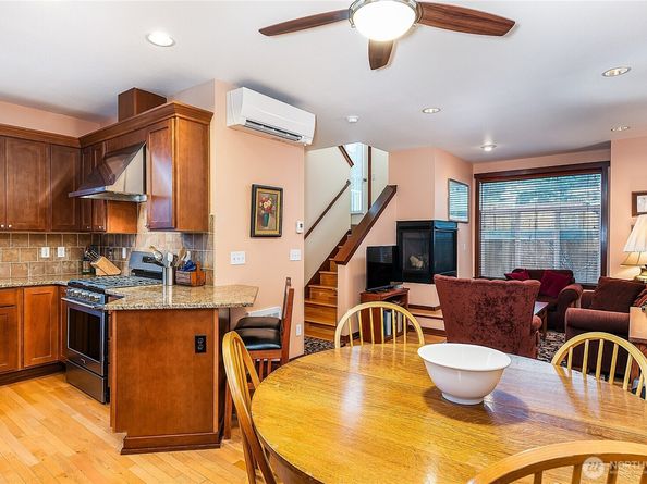 2400 W Boston Street, Seattle WA 98199