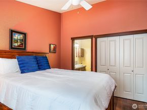 2400 W Boston Street, Seattle WA 98199