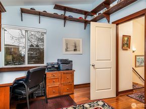 2400 W Boston Street, Seattle WA 98199