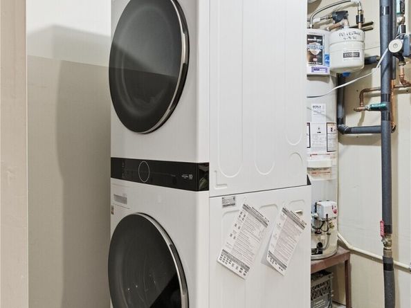 2400 W Boston Street, Seattle WA 98199