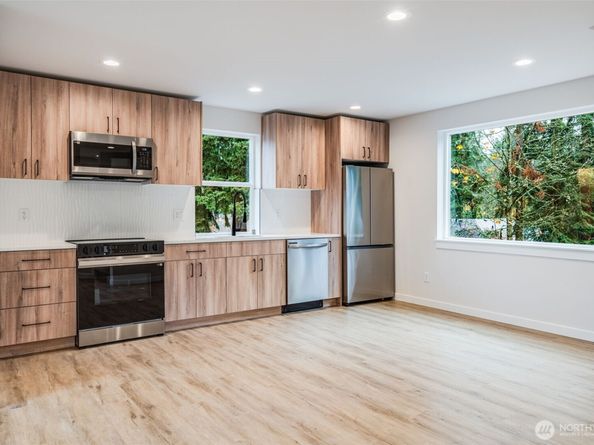 12531 25th Avenue NE Unit B, Seattle WA 98125