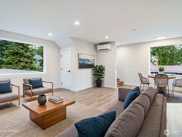 12531 25th Avenue NE Unit B, Seattle WA 98125