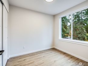 12531 25th Avenue NE Unit B, Seattle WA 98125