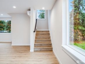 12531 25th Avenue NE Unit B, Seattle WA 98125