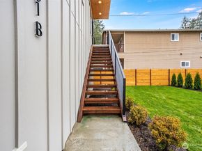 12531 25th Avenue NE Unit B, Seattle WA 98125