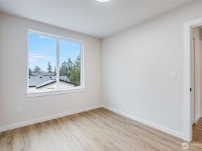 12531 25th Avenue NE Unit B, Seattle WA 98125