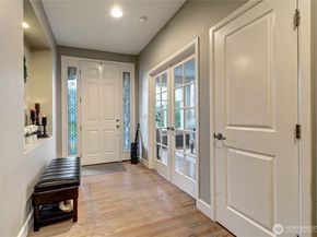 6617 Sword Fern Avenue SE, Snoqualmie WA 98065