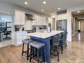 6617 Sword Fern Avenue SE, Snoqualmie WA 98065