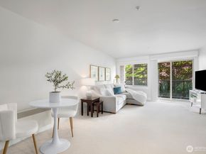 511 100th Avenue NE 111, Bellevue WA 98004