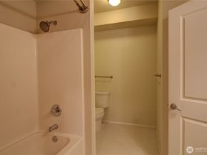 503 225th Lane NE F105, Sammamish WA 98074