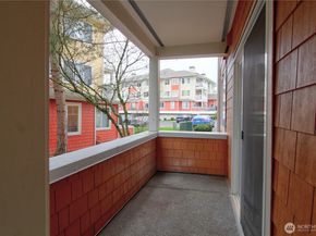 503 225th Lane NE F105, Sammamish WA 98074