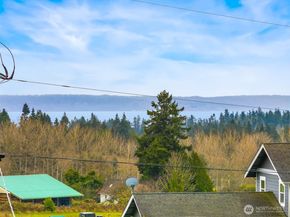 34031 Bonnieview Lane NE, Kingston WA 98346