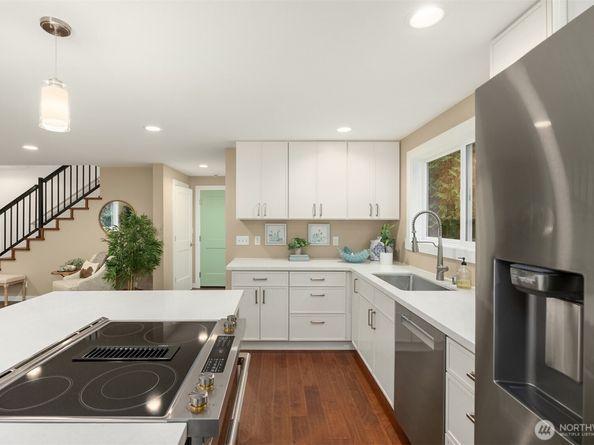 34031 Bonnieview Lane NE, Kingston WA 98346