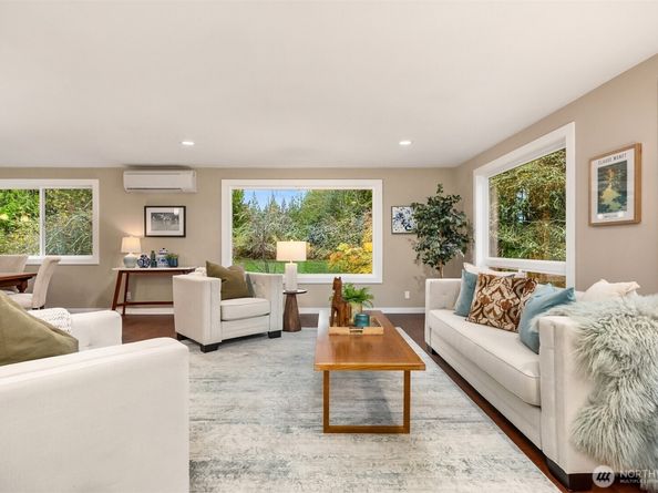 34031 Bonnieview Lane NE, Kingston WA 98346