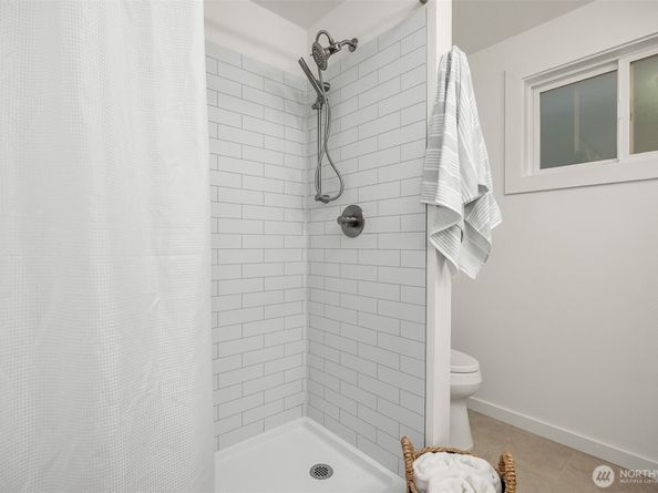 34031 Bonnieview Lane NE, Kingston WA 98346