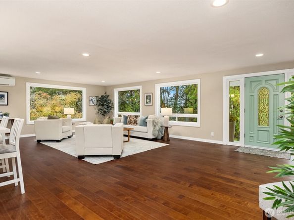 34031 Bonnieview Lane NE, Kingston WA 98346