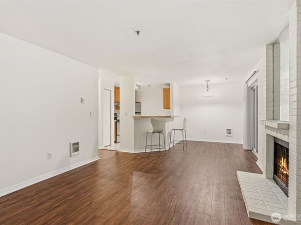 11527 Hwy 99 C106, Everett WA 98204