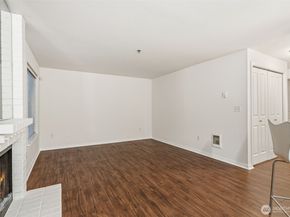 11527 Hwy 99 C106, Everett WA 98204