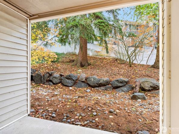 11527 Hwy 99 C106, Everett WA 98204