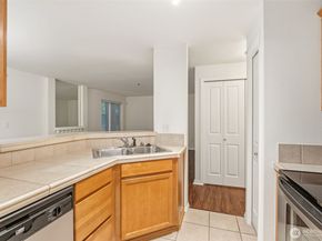 11527 Hwy 99 C106, Everett WA 98204