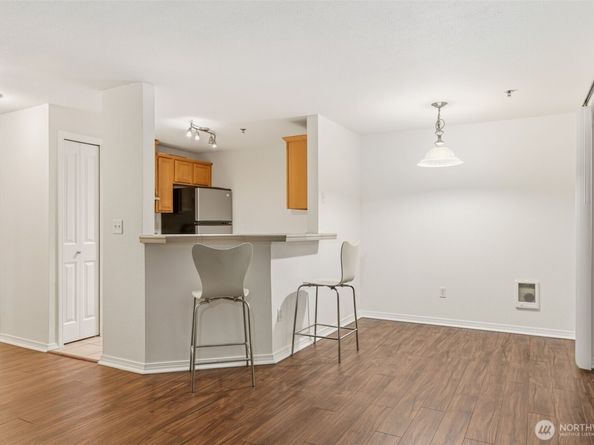 11527 Hwy 99 C106, Everett WA 98204