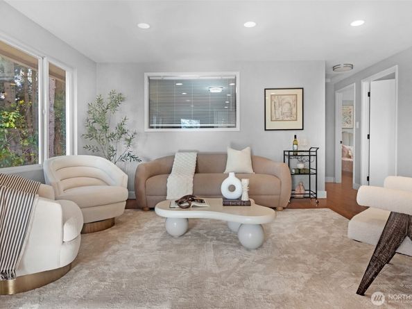 8211 Mukilteo Speedway, Mukilteo WA 98275