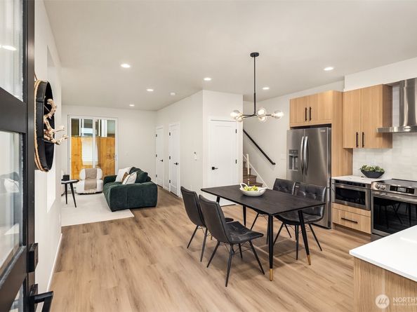 1514 NW 63rd Street B, Seattle WA 98107