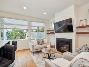 8333 13th Avenue NW B, Seattle WA 98117