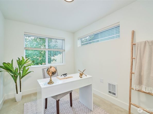 8333 13th Avenue NW B, Seattle WA 98117