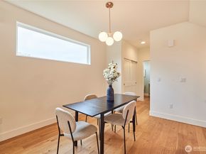 8333 13th Avenue NW B, Seattle WA 98117