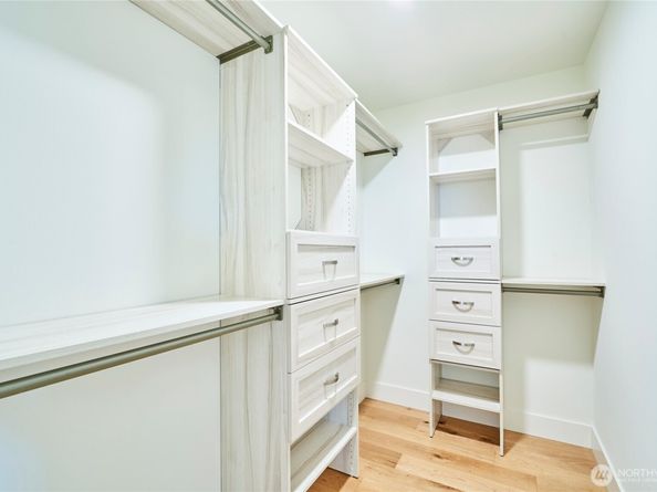 8333 13th Avenue NW B, Seattle WA 98117