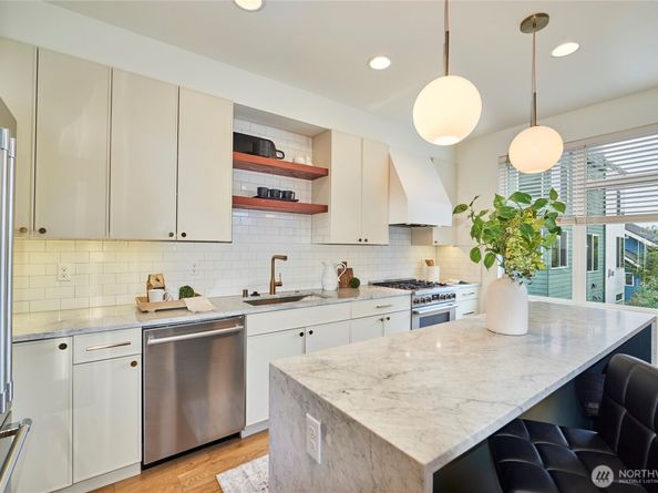 8333 13th Avenue NW B, Seattle WA 98117