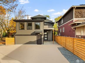 829 27th Avenue, Seattle WA 98122