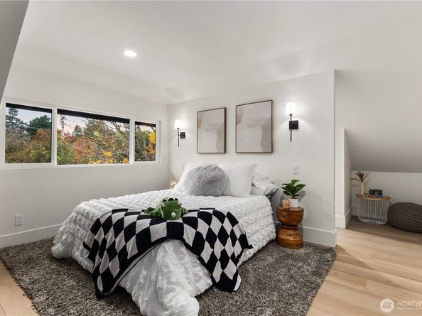 829 27th Avenue, Seattle WA 98122