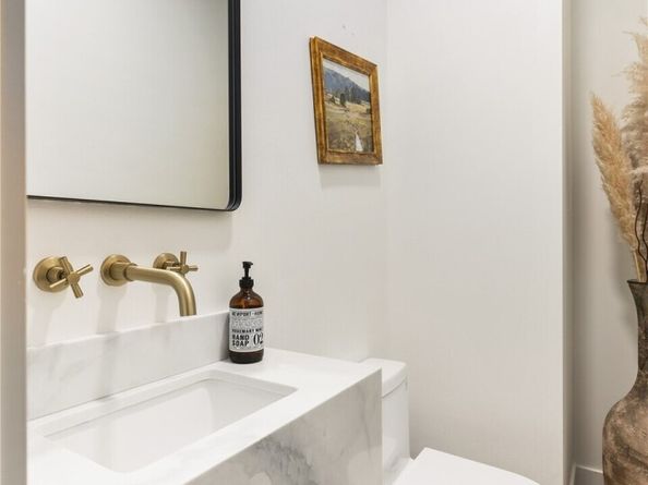 829 27th Avenue, Seattle WA 98122